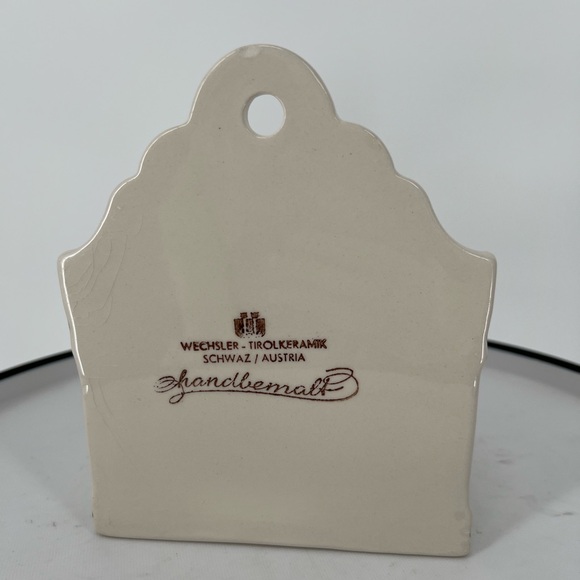 VINTAGE AUSTRIAN‎ CERAMIC WALL HANGING FROM SCHWAZ AUSTRIA HANDPAINTED - Picture 5 of 8